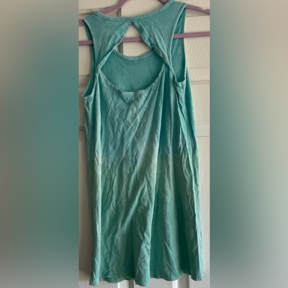 Lot of 4 Graphic Tank Tops & Others MEAN GIRLS LOFT Secret Treasures HOLLISTER S - Picture 11 of 12